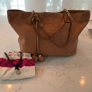 Tan pebble leather Tory Burch handbag
